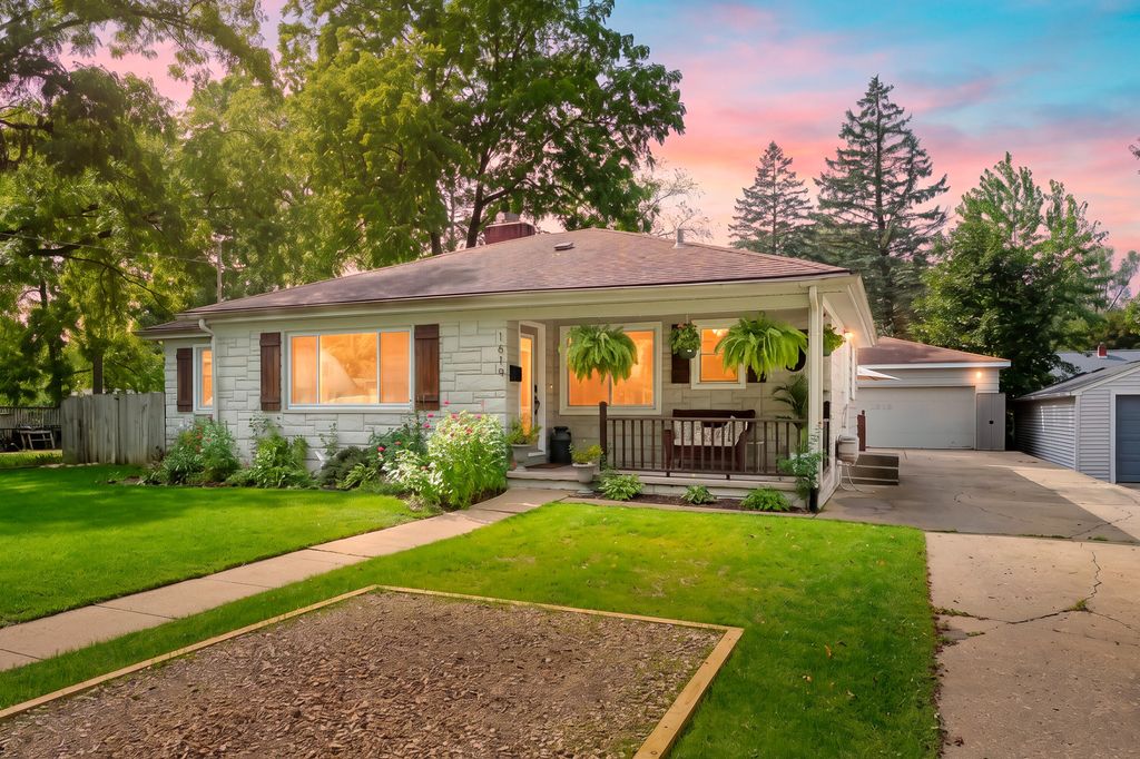1619 Upland Drive, Kalamazoo