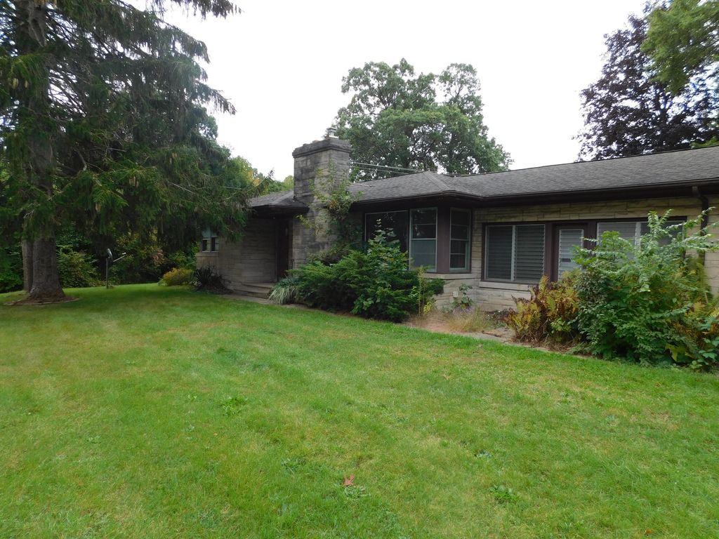 460 Collins Avenue, Benton Harbor