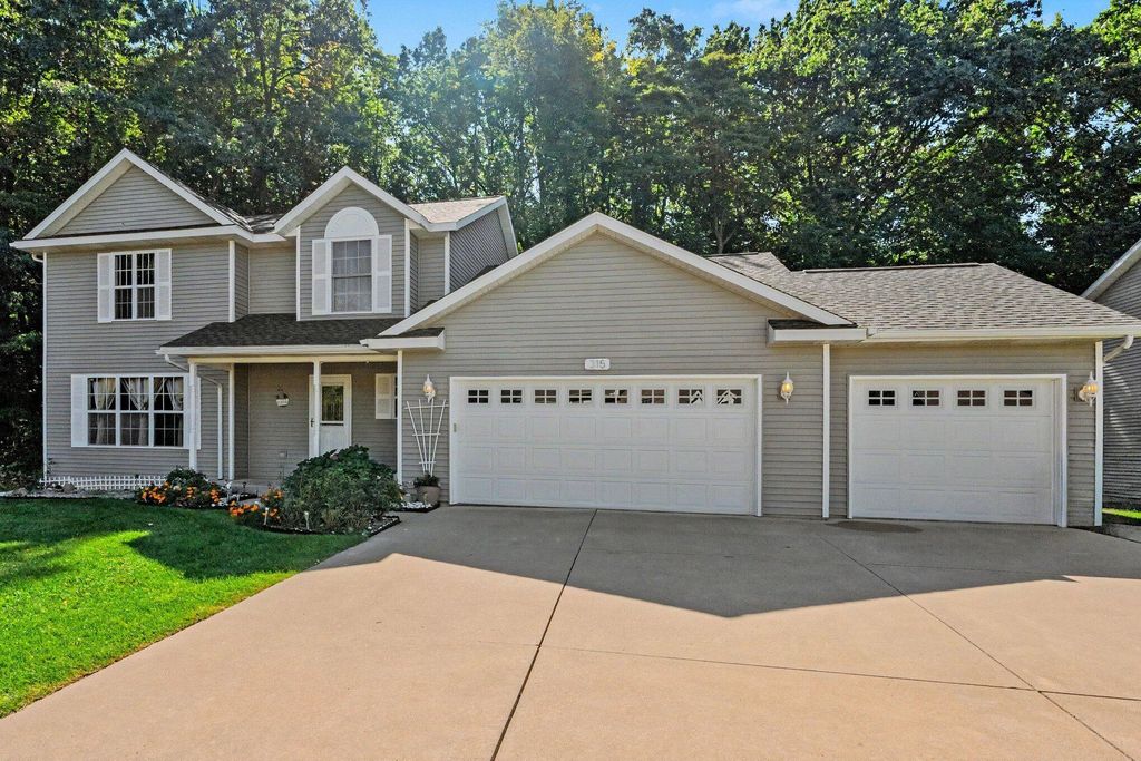 315 Abbington Circle, Battle Creek