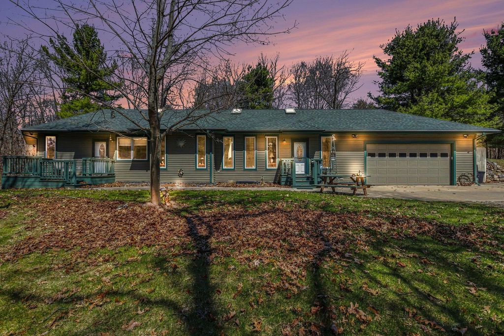 8362 E River Road, Battle Creek