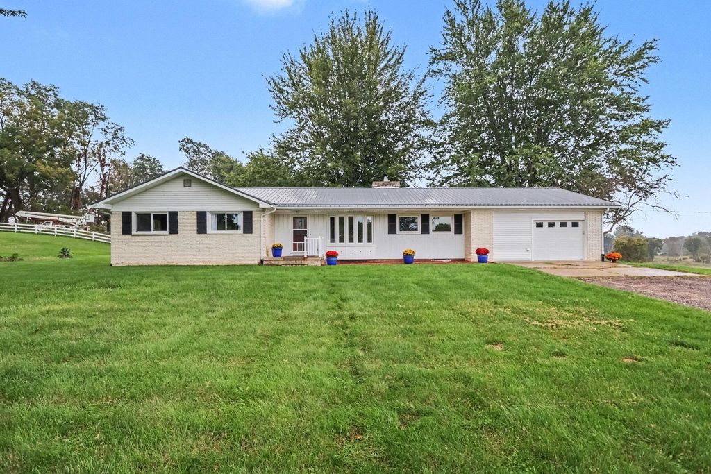 29920 R Drive N, Springport