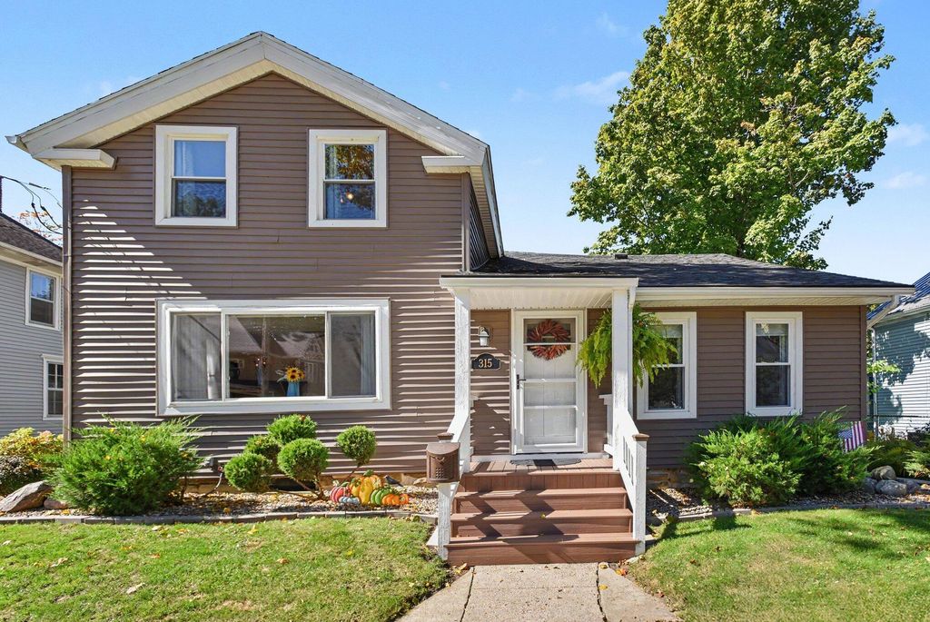 315 N Eagle Street, Marshall