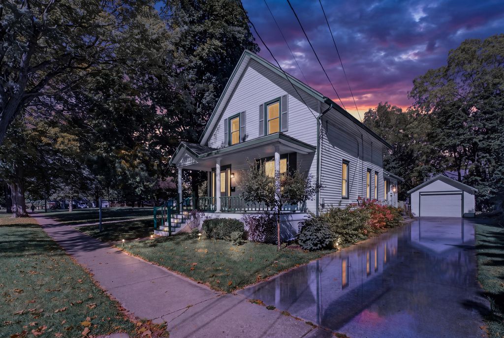 620 W Mansion Street, Marshall