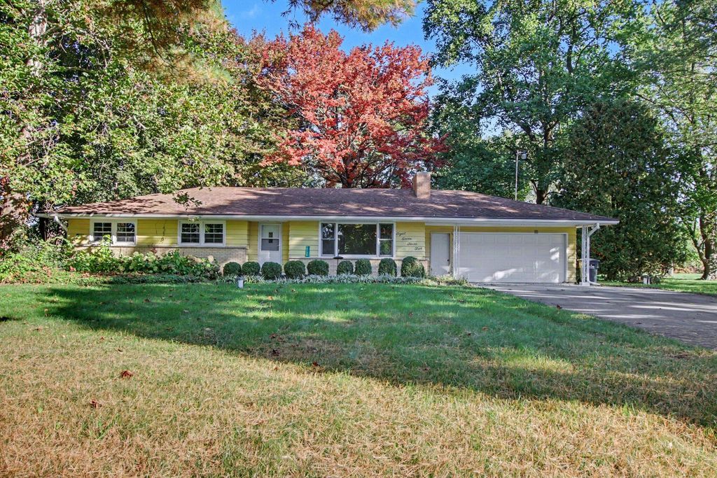 8735 N E Drive, Battle Creek
