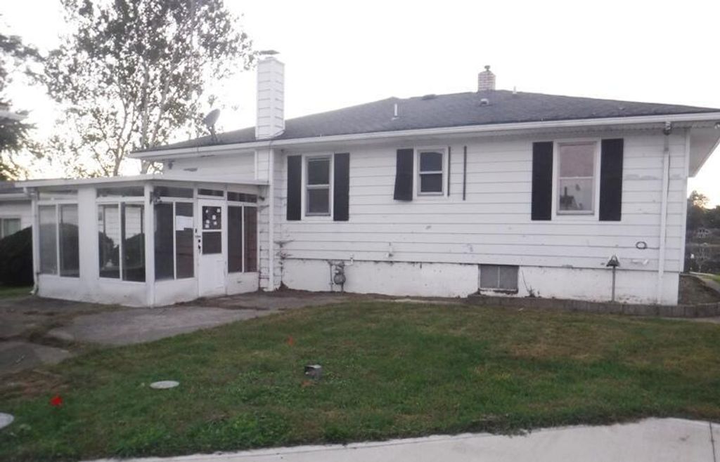 23238 Van Resort Drive, Mendon