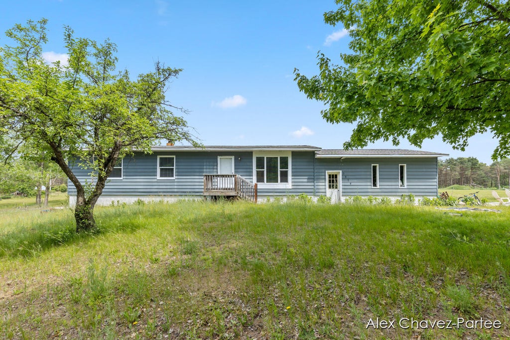 3854 Ryerson Road, Cedar Creek township