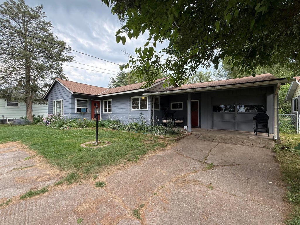 9774 E Lansing Road, Durand city