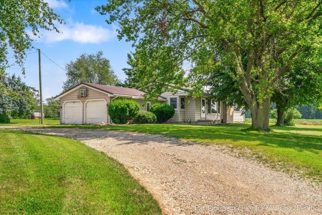 13637 S State Road, Sebewa township