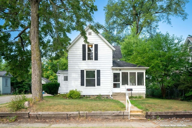 615 S Pearl Street, Belding city