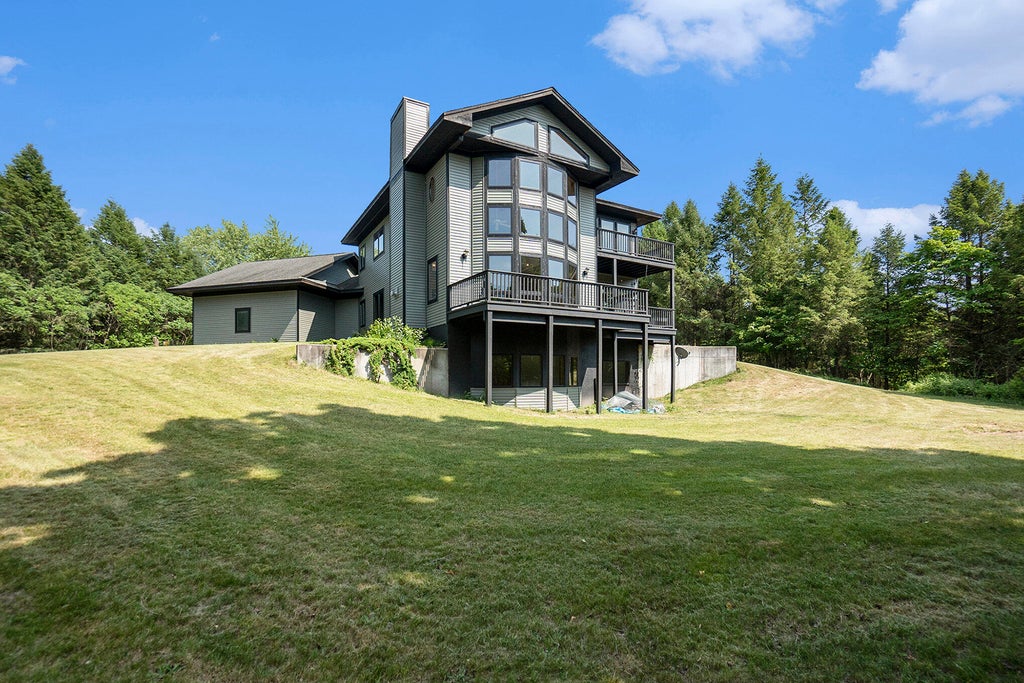 6483 N 144th Avenue, Crystal township