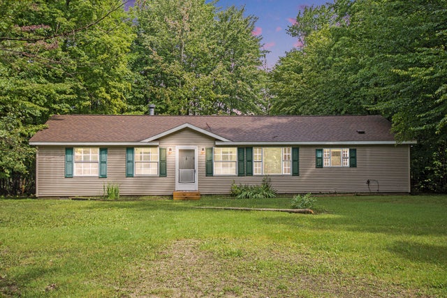 31588 W Birch Shores Drive, Trout Lake township