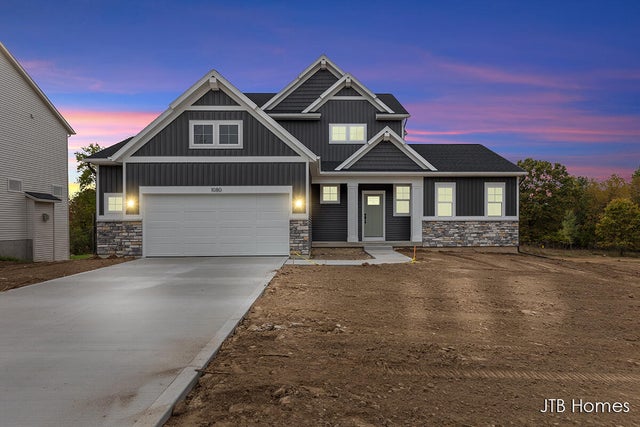 1080 N Washington Street Se, Lowell city