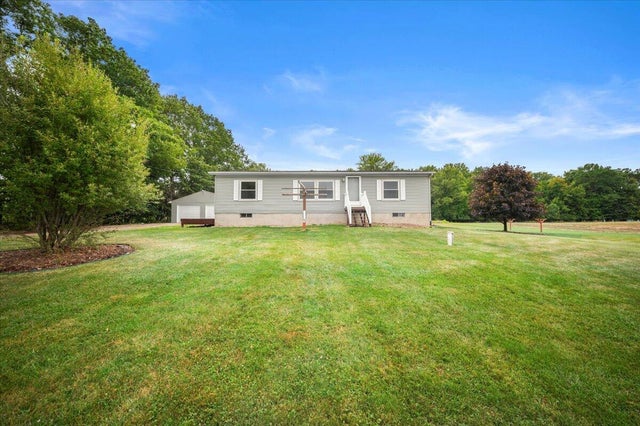 8555 W Pratt Road, Riley township