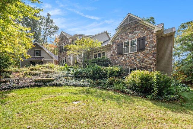 511 Headwaters Drive Ne, Vergennes township