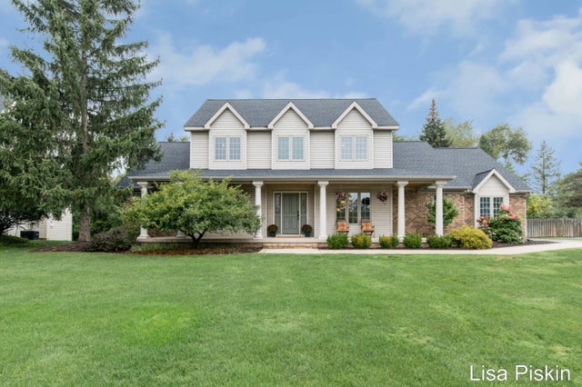 1909 Deerfield Court Se, Cascade charter township