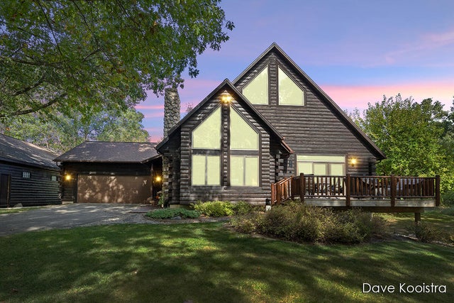 876 Boynton Hills Avenue Se, Ada township