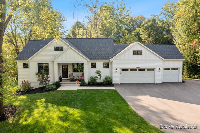 5644 Cascade Road Se, Cascade charter township