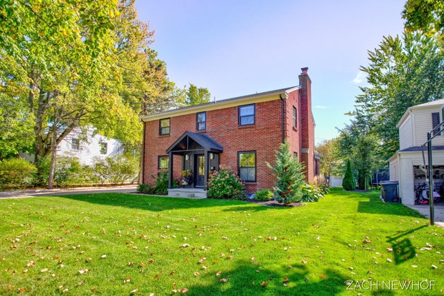2930 Hall Street Se, East Grand Rapids city