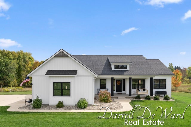 4880 Oaklee Lane Se, Caledonia township