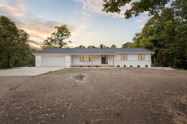 4245 Johnson Road, Irving township