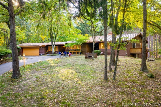 7380 Leonard Street Ne, Ada township