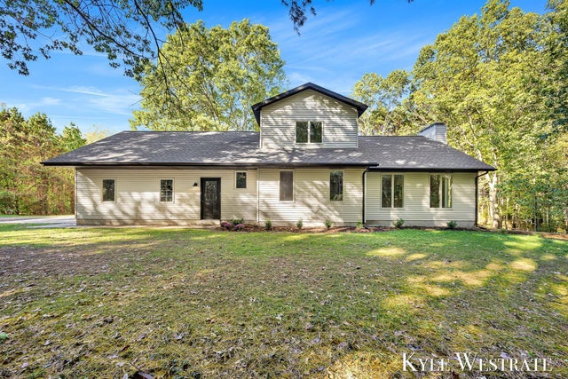 6055 9 Mile Road Ne, Cannon township