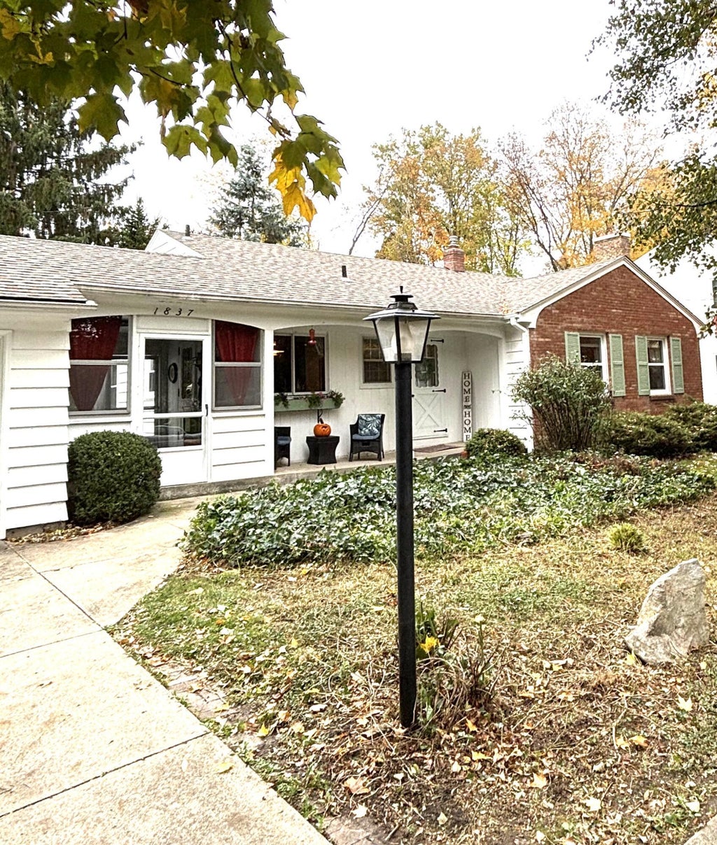 1837 Observatory Avenue Se, Kentwood city