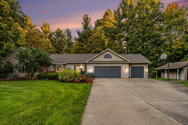 4510 James Drive Sw, Jamestown charter township