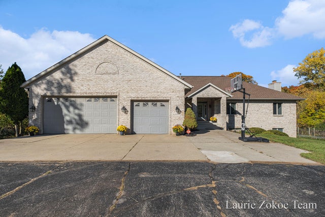 535 Leonard Street Nw, Tallmadge charter township
