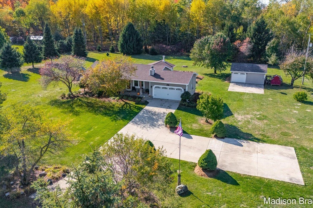 1144 16 Mile Road, Sparta township