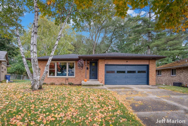 624 Simpson Court Nw, Grand Rapids city