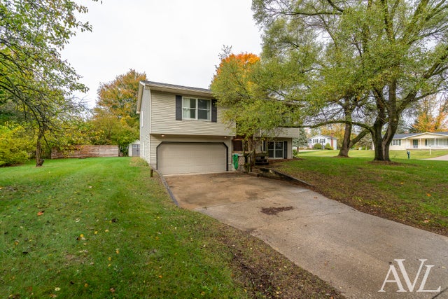 11367 Rosewood Avenue, Allendale charter township