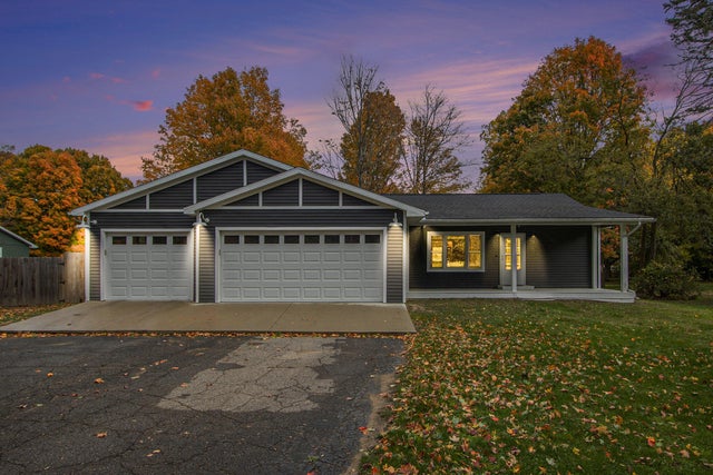 12359 Sprinkle Road S, Brady township
