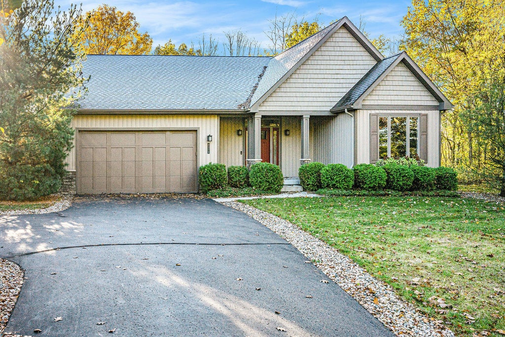 3378 Autumn Trail, Allegan township