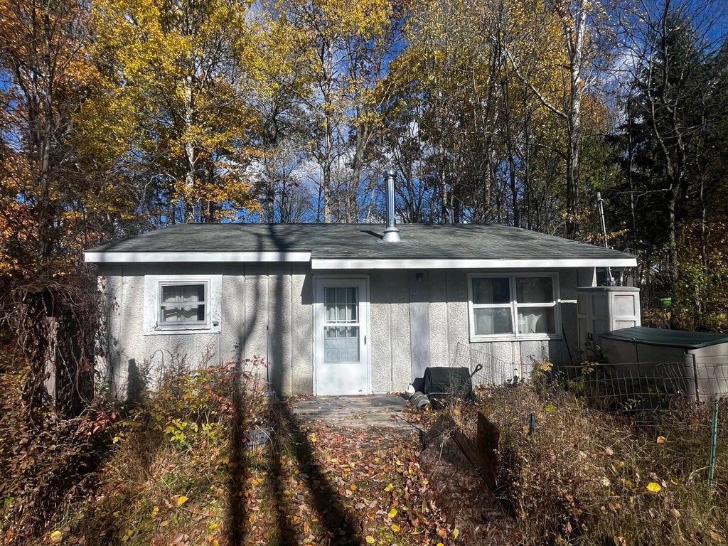 18618 9 Mile Road, Lincoln township