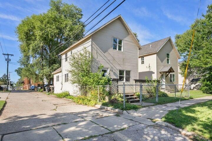 912 Market Street, St. Joseph city