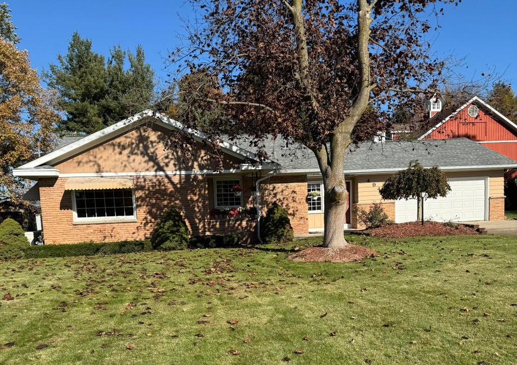 4945 Bauer Road, Blendon township