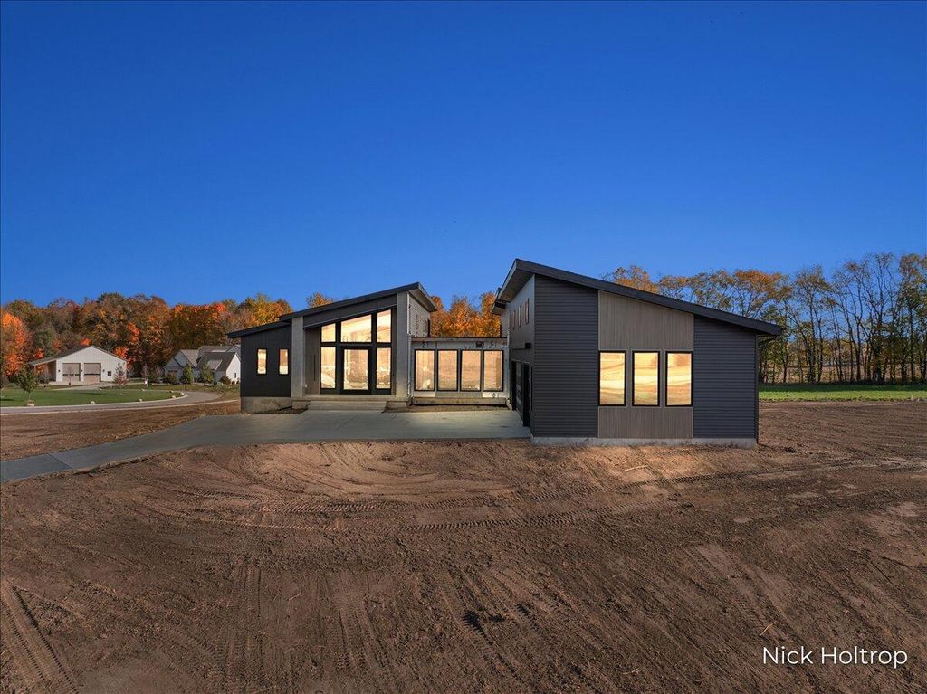312 Ottogan Hills Court, Jamestown charter township
