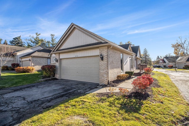 29470 Cove Creek Lane, Farmington Hills city