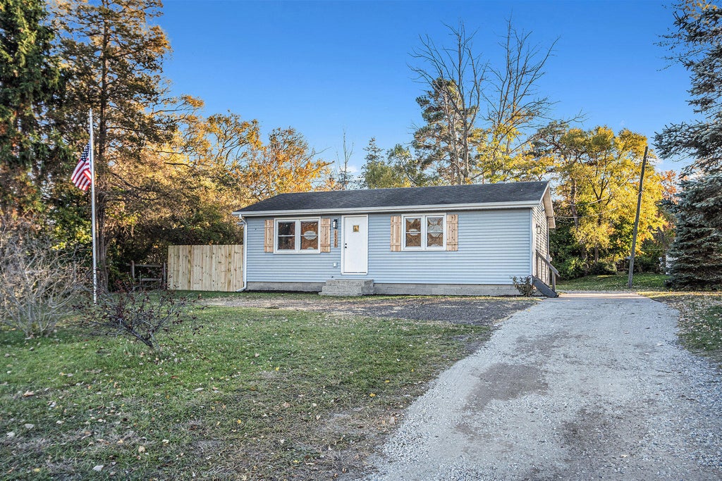 15258 Cleveland Street, Spring Lake township