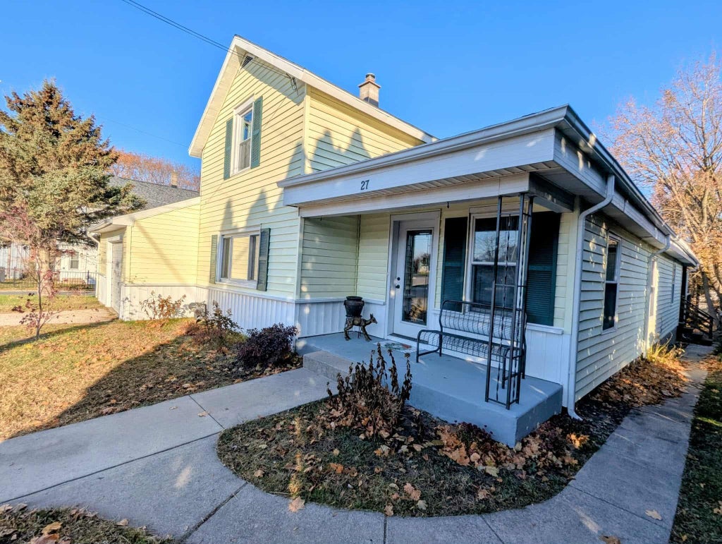 27 W Wood Street, Newaygo city