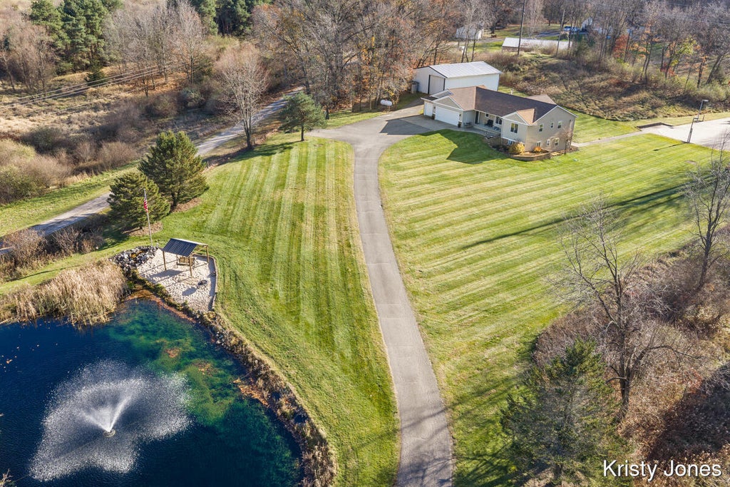 7445 W Irving Road, Thornapple township
