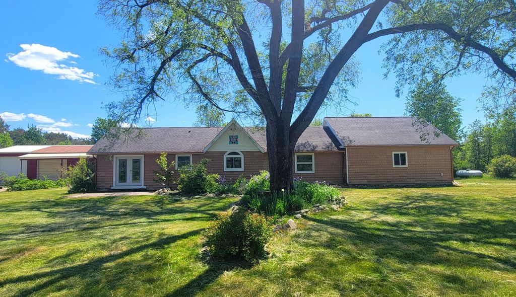 13625 Potter Road, Maple Grove township
