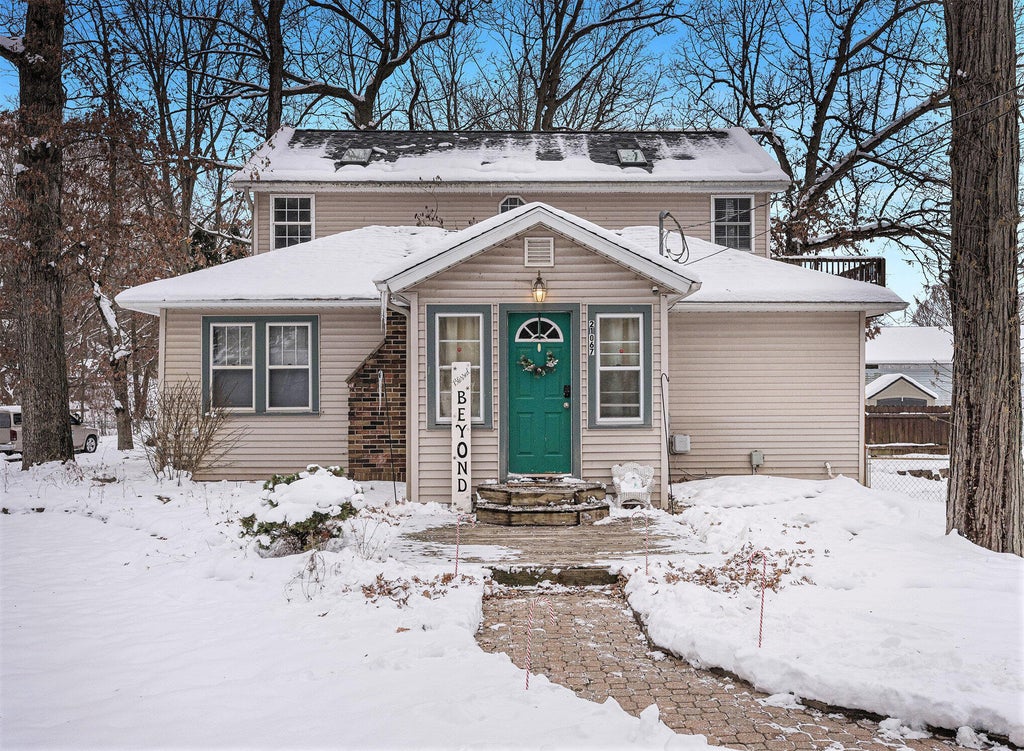 21067 North Avenue, Battle Creek city