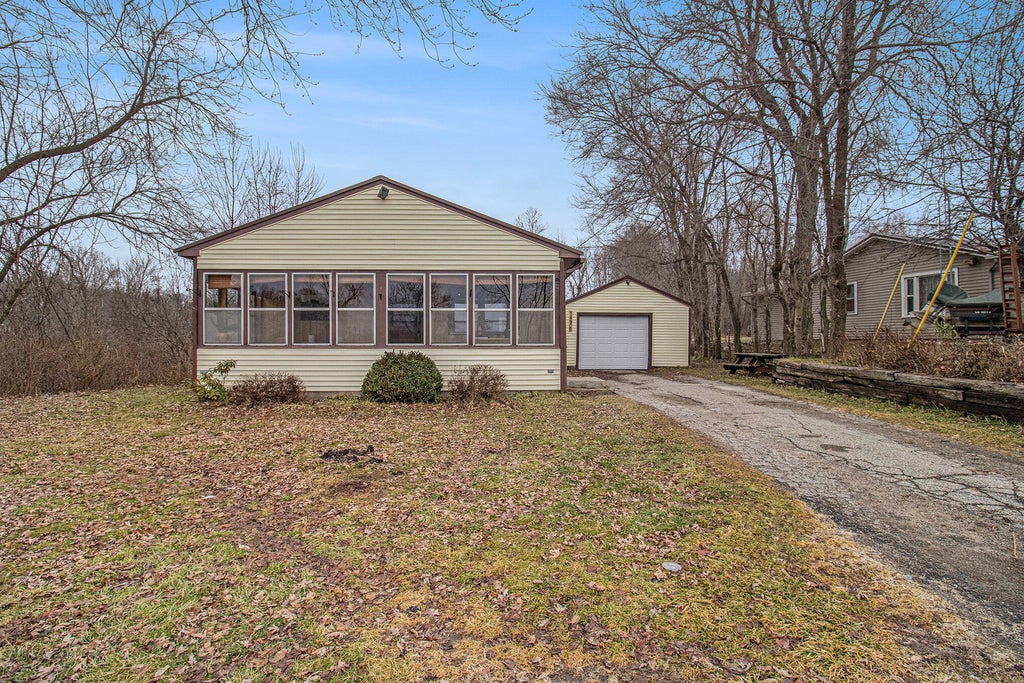 14500 Church Road, Winfield township