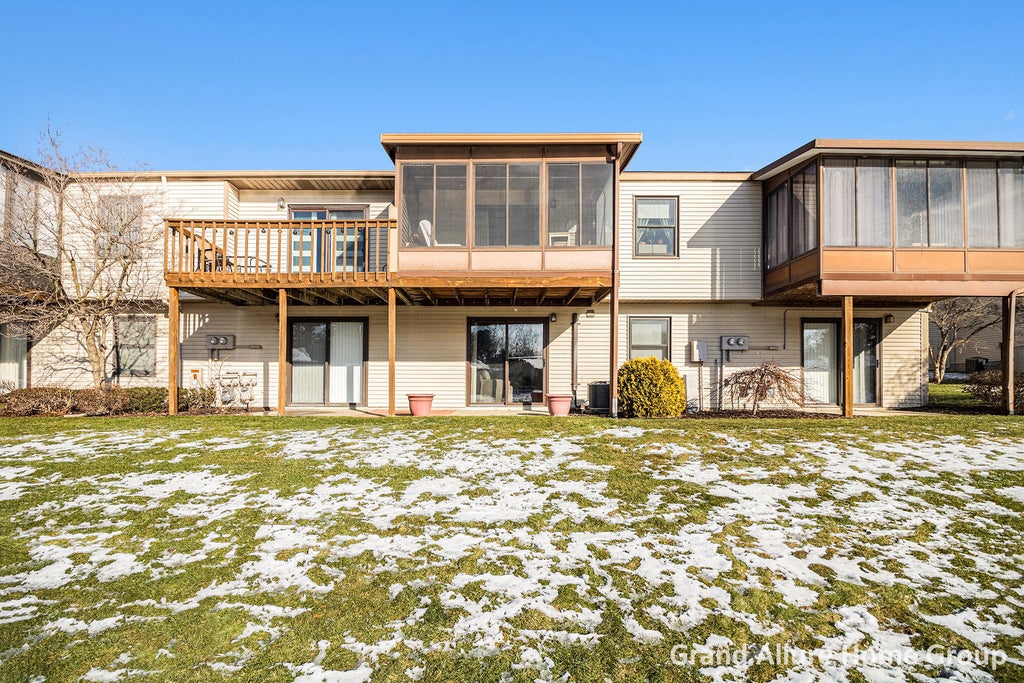 7005 E Springtree Lane Sw Unit: 31, Byron township
