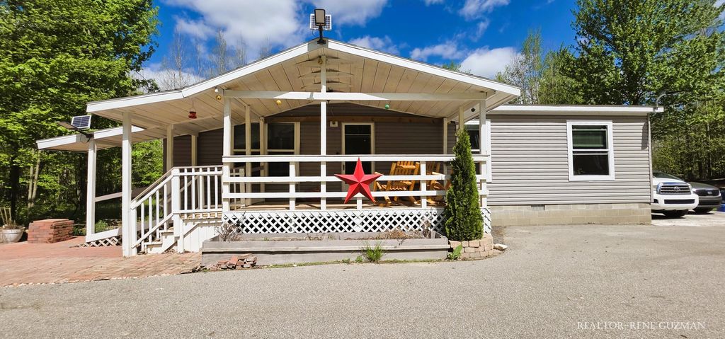 2815 E Monroe Street, Wilcox township