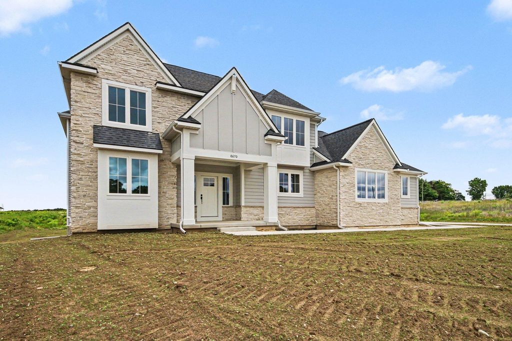 8670 Bosque Drive Se, Caledonia township