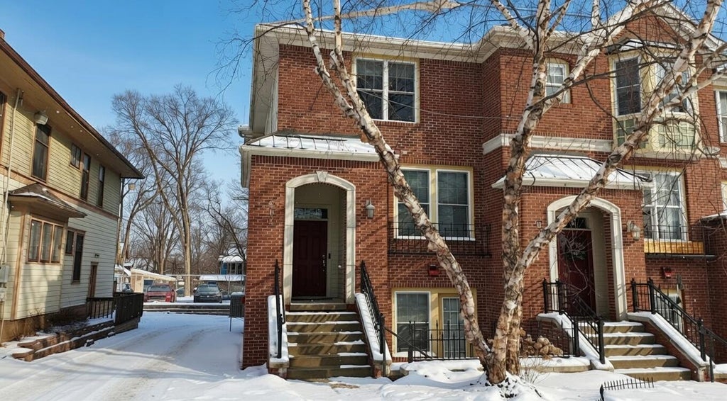 613 S Grand Avenue, Lansing city