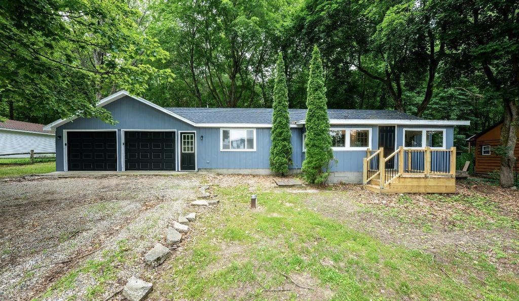 8324 Je Ne Be Drive Ne, Courtland township